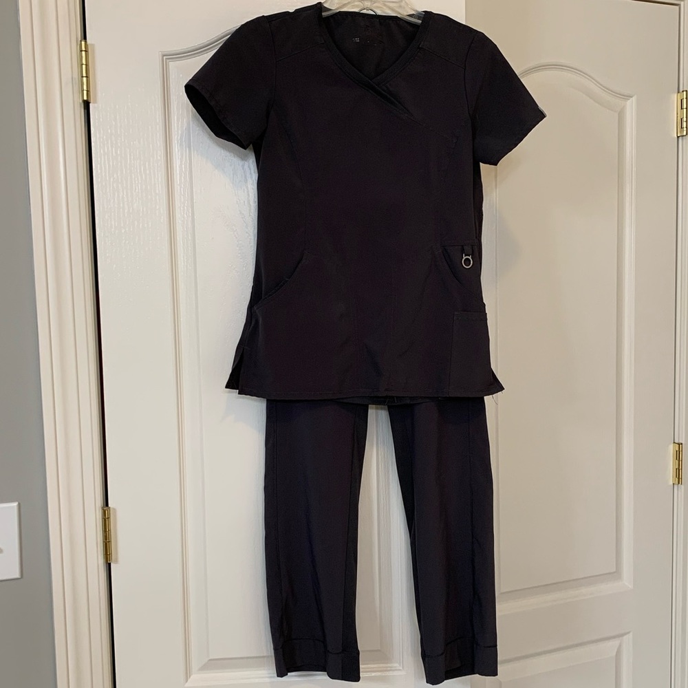 Cherokee Infinity Charcoal Gray Women’s Scrubs, Size XXS